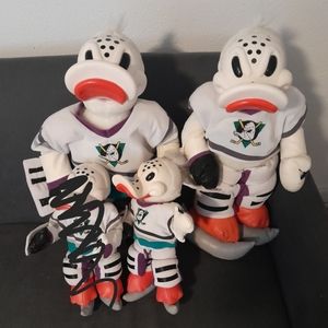 Vintage 90s mighty ducks plushies